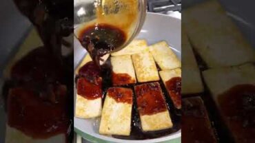 VIDEO: This is one of our favorite ways to prepare tofu! (Tofu Musubi)