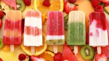 VIDEO: 5 Irresistible All-Natural Fruit Popsicle Recipes for Summer