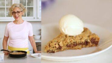 VIDEO: Skillet Chocolate Chip Cookie- Everyday Food with Sarah Carey