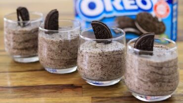 VIDEO: 3-Ingredient Oreo Mousse Recipe