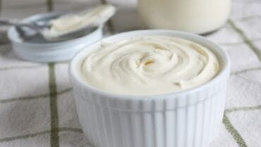 VIDEO: Homemade Sour Cream! How to Make Creme Fraiche