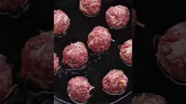 VIDEO: You’ll be balling with these Pull Apart MeatBALL sliders #shorts