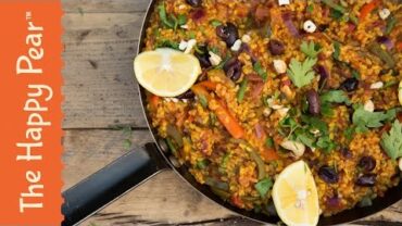 VIDEO: How to make Spanish Roasted Vegetable Paella – The Happy Pear Recipe