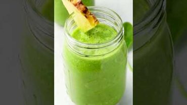 VIDEO: Green Breakfast Smoothie #shorts