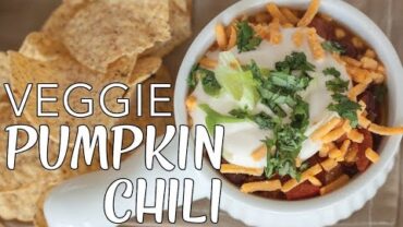 VIDEO: EASY VEGAN PUMPKIN CHILI | GLUTEN FREE CHILI | The Edgy Veg