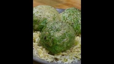 VIDEO: SPINACH CANEDERLI (OR KNOEDEL) #shorts #asmr