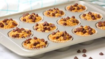 VIDEO: Chocolate Peanut Butter Oatmeal Cups | Make-Ahead Breakfast Recipe