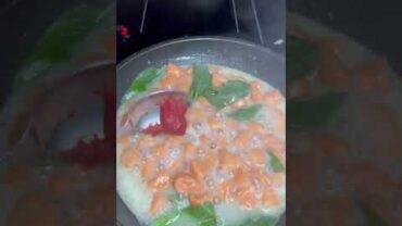 VIDEO: GNOCCHI 🍅🧀🌿 with Parmigiano fondue and tomato #asmr #shorts #recipe #giallozafferanolovesitaly